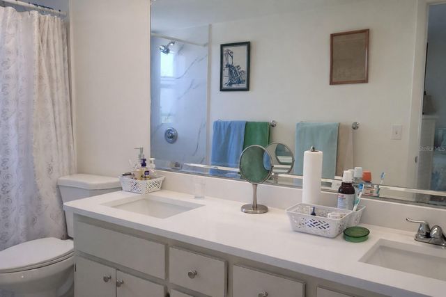 255 CAPRI CIRCLE N 17, Treasure Island, FL 33706
