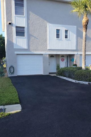 255 CAPRI CIRCLE N 17, Treasure Island, FL 33706