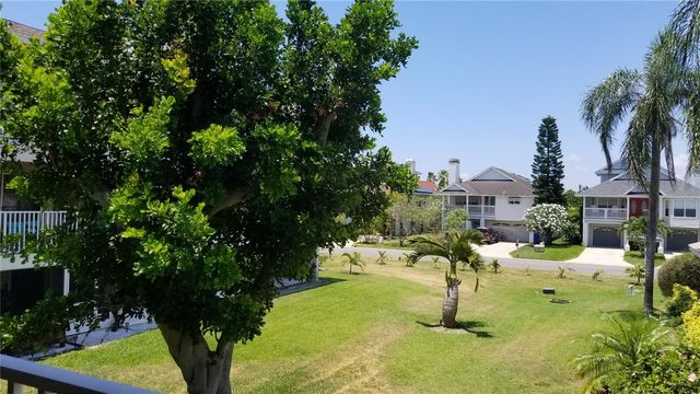 255 CAPRI CIRCLE N 17, Treasure Island, FL 33706