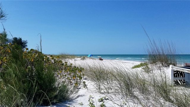 255 CAPRI CIRCLE N 17, Treasure Island, FL 33706