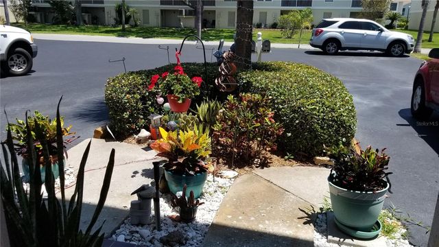 255 CAPRI CIRCLE N 17, Treasure Island, FL 33706