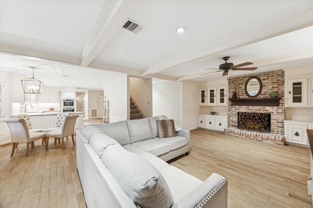 13643 Glen Erica Drive, Houston, TX 77069