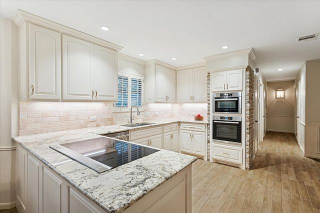 13643 Glen Erica Drive, Houston, TX 77069