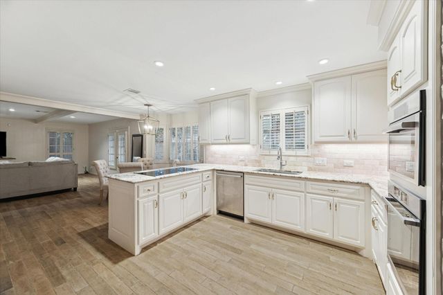 13643 Glen Erica Drive, Houston, TX 77069