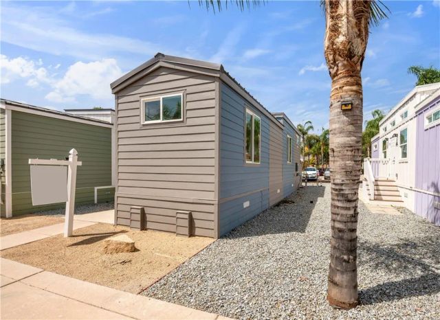 501 S mistletoe 17, San Jacinto, CA 92582