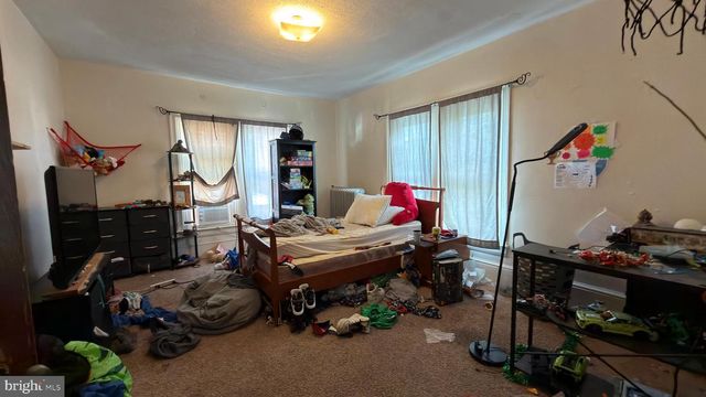 515 W BROADWAY, Red Lion, PA 17356