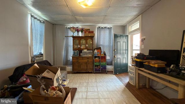 515 W BROADWAY, Red Lion, PA 17356