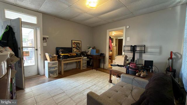 515 W BROADWAY, Red Lion, PA 17356