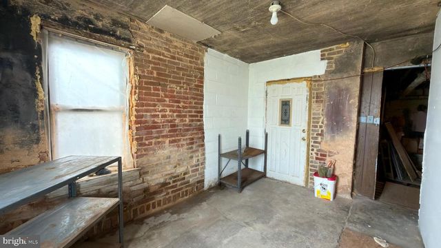 515 W BROADWAY, Red Lion, PA 17356