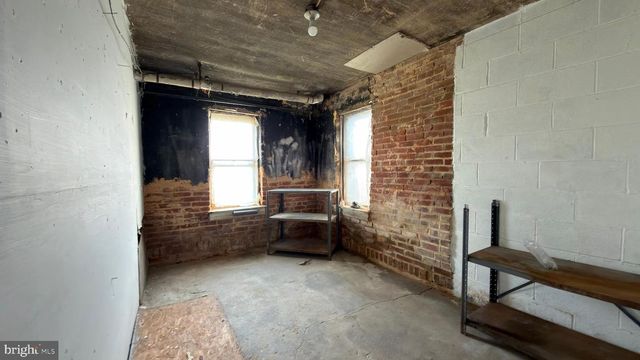 515 W BROADWAY, Red Lion, PA 17356