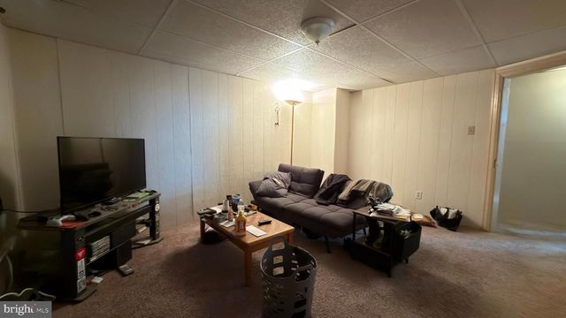 515 W BROADWAY, Red Lion, PA 17356