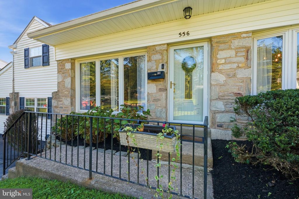 556 REVOLUTIONARY WAY, WARMINSTER, PA 18974 — photo 5