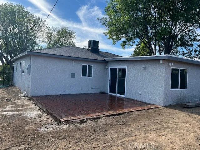 13180 Norris Avenue, Sylmar, CA 91342