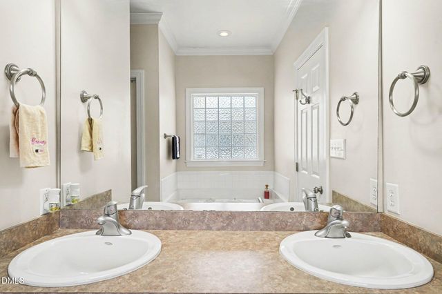 215 Ellington Way, La Grange, NC 28551