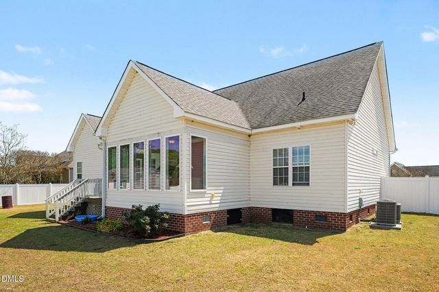 215 Ellington Way, La Grange, NC 28551