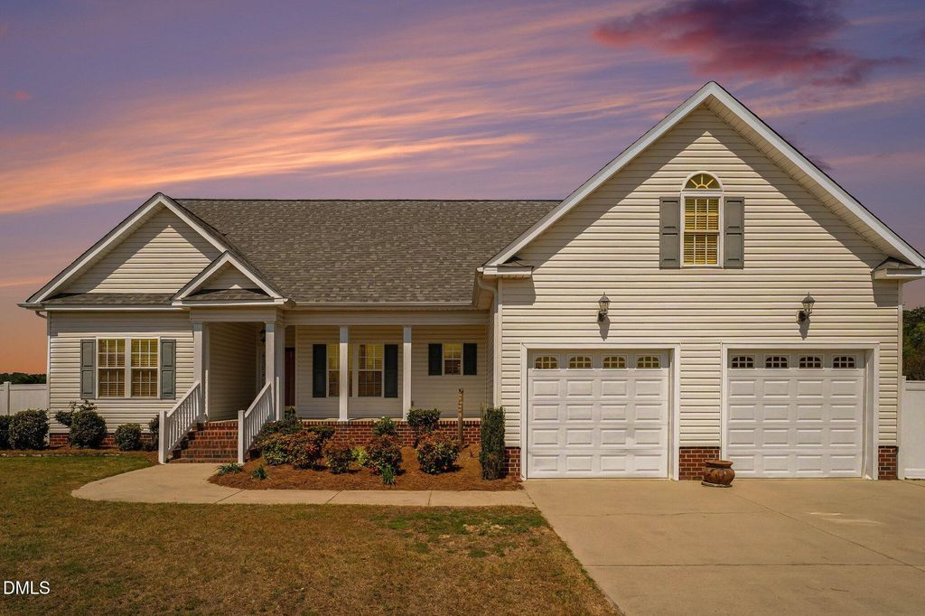 215 Ellington Way, La Grange, NC 28551