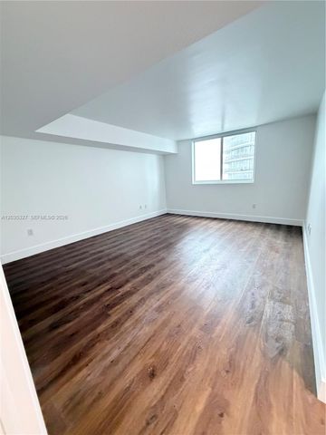 1800 N Bayshore Dr 3511, Miami, FL 33132