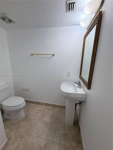 1800 N Bayshore Dr 3511, Miami, FL 33132