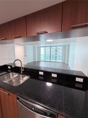 1800 N Bayshore Dr 3511, Miami, FL 33132