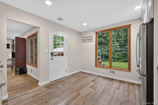 257 Bow Drive, Hauppauge, NY 11788