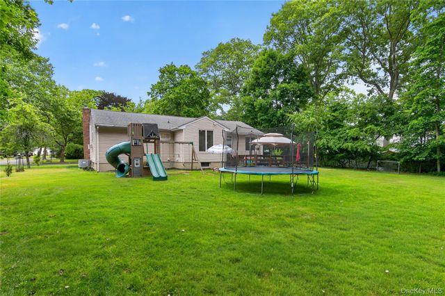 257 Bow Drive, Hauppauge, NY 11788