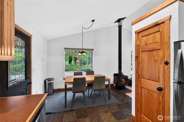 10303 Matthews Avenue, Anderson Island, WA 98303