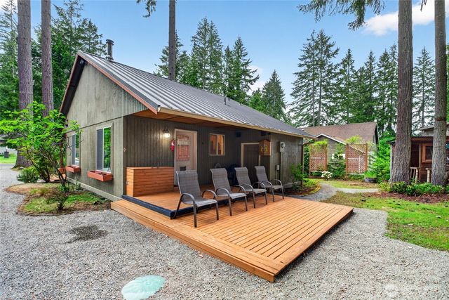 10303 Matthews Avenue, Anderson Island, WA 98303