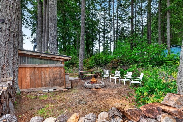 10303 Matthews Avenue, Anderson Island, WA 98303