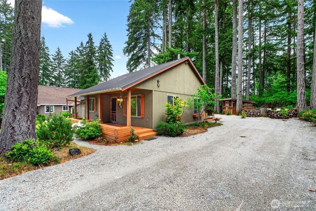 10303 Matthews Avenue, Anderson Island, WA 98303