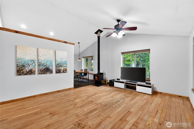 10303 Matthews Avenue, Anderson Island, WA 98303