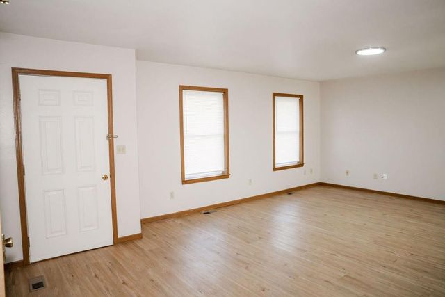 102 Steuben Court, Erie, KS 66733