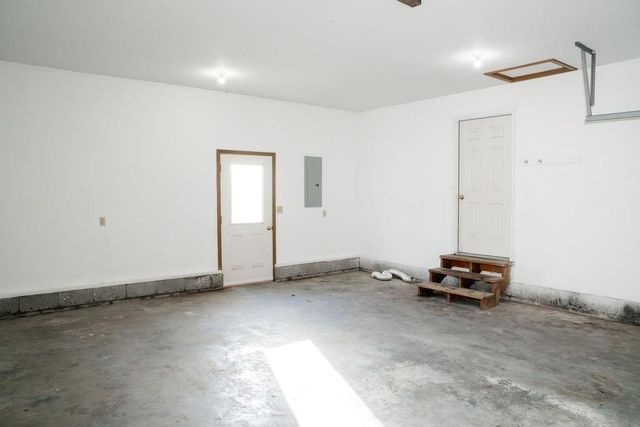 102 Steuben Court, Erie, KS 66733