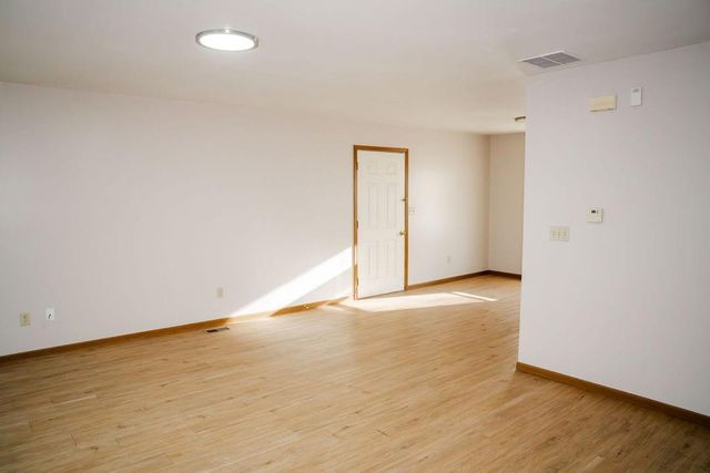 102 Steuben Court, Erie, KS 66733