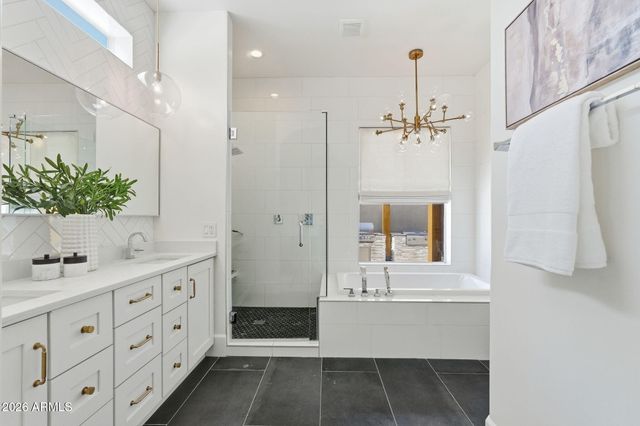 215 S PARKCREST Street, Gilbert, AZ 85296
