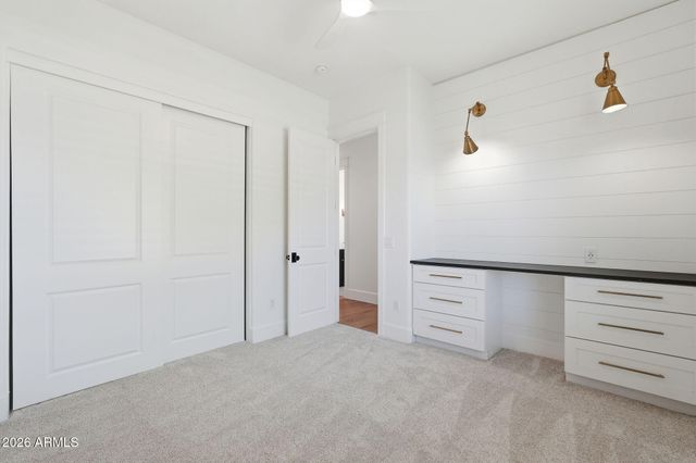 215 S PARKCREST Street, Gilbert, AZ 85296