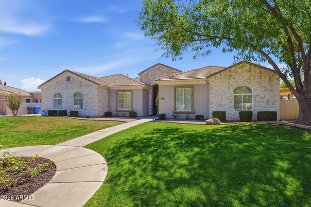 215 S PARKCREST Street, Gilbert, AZ 85296
