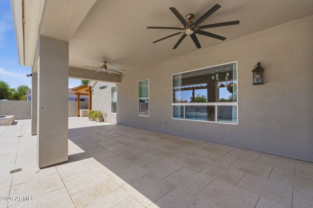 215 S PARKCREST Street, Gilbert, AZ 85296
