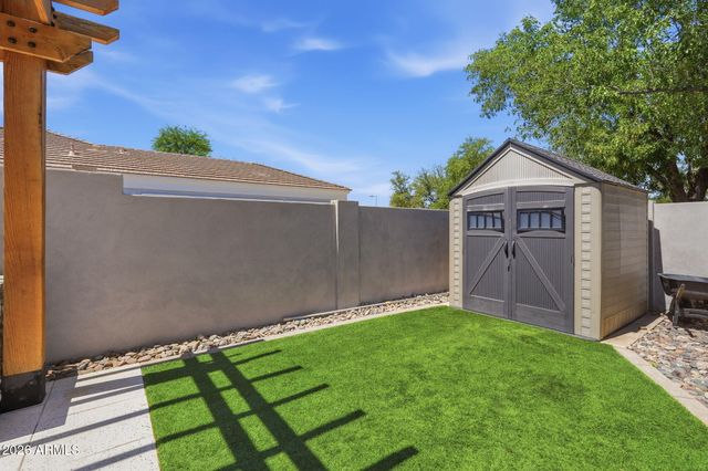 215 S PARKCREST Street, Gilbert, AZ 85296