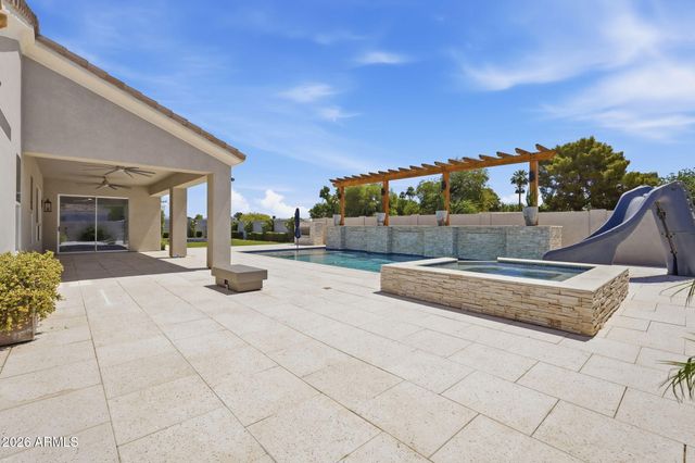 215 S PARKCREST Street, Gilbert, AZ 85296