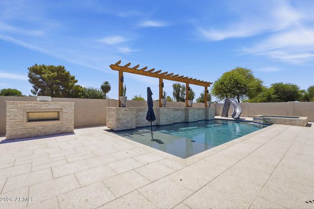 215 S PARKCREST Street, Gilbert, AZ 85296