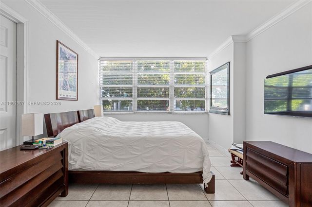 2016 Bay Dr 203, Miami Beach, FL 33141