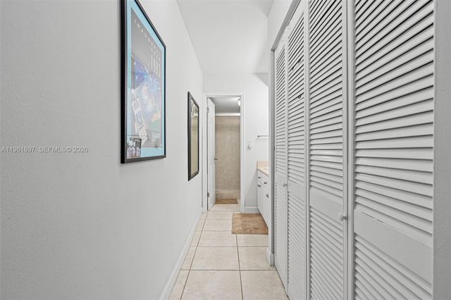 2016 Bay Dr 203, Miami Beach, FL 33141