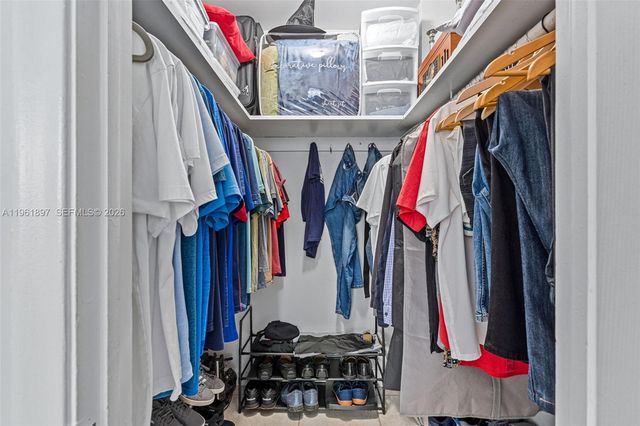 2016 Bay Dr 203, Miami Beach, FL 33141