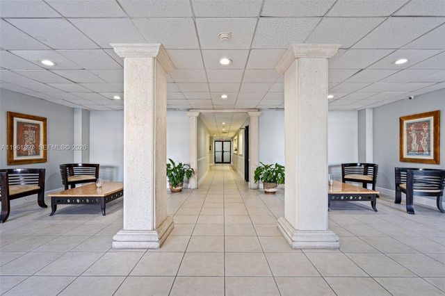 2016 Bay Dr 203, Miami Beach, FL 33141