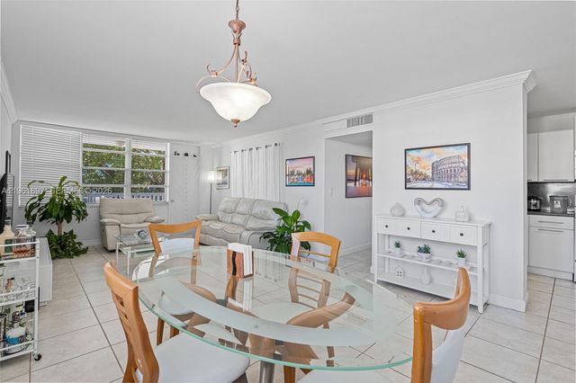 2016 Bay Dr 203, Miami Beach, FL 33141