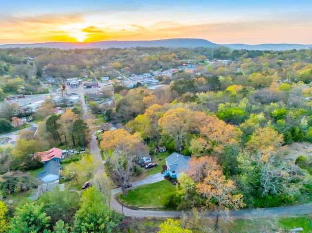 223 Ivy Street, Rossville, GA 30741