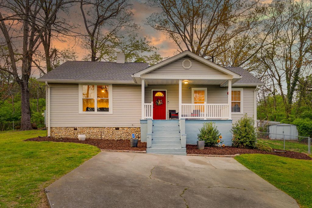 223 Ivy Street, Rossville, GA 30741