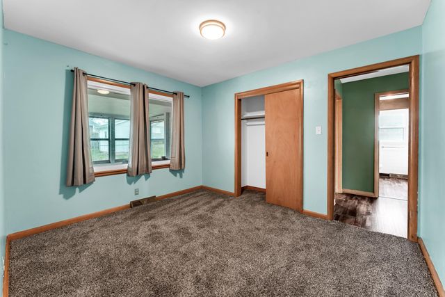 302 S 6th Street, Ozark, MO 65721