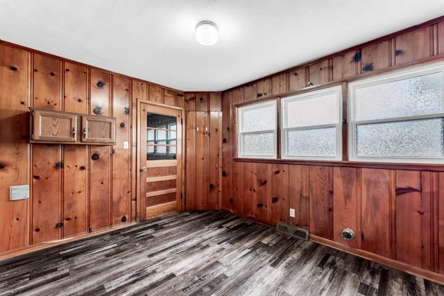 302 S 6th Street, Ozark, MO 65721