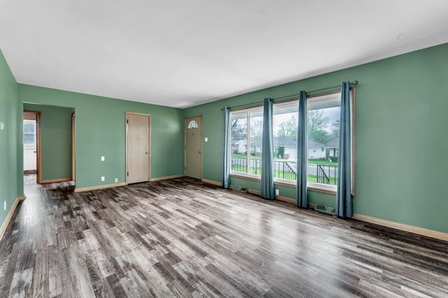 302 S 6th Street, Ozark, MO 65721